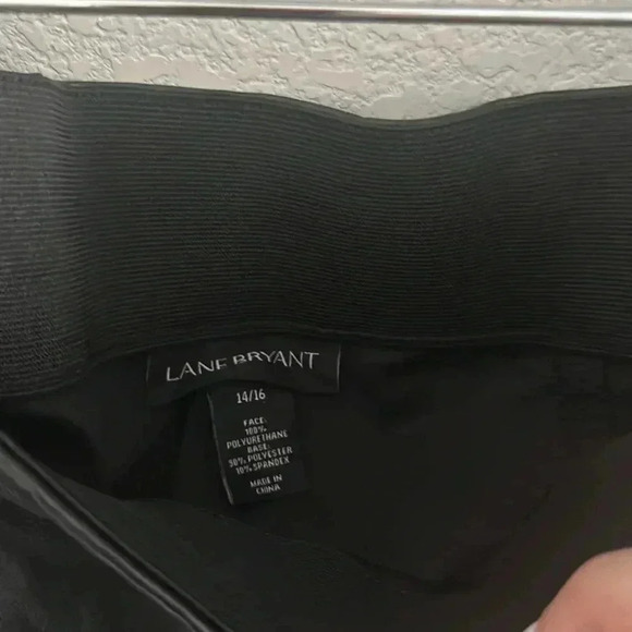 LANE BRYANT 14-16 leather pull‎ on pants - Picture 2 of 3